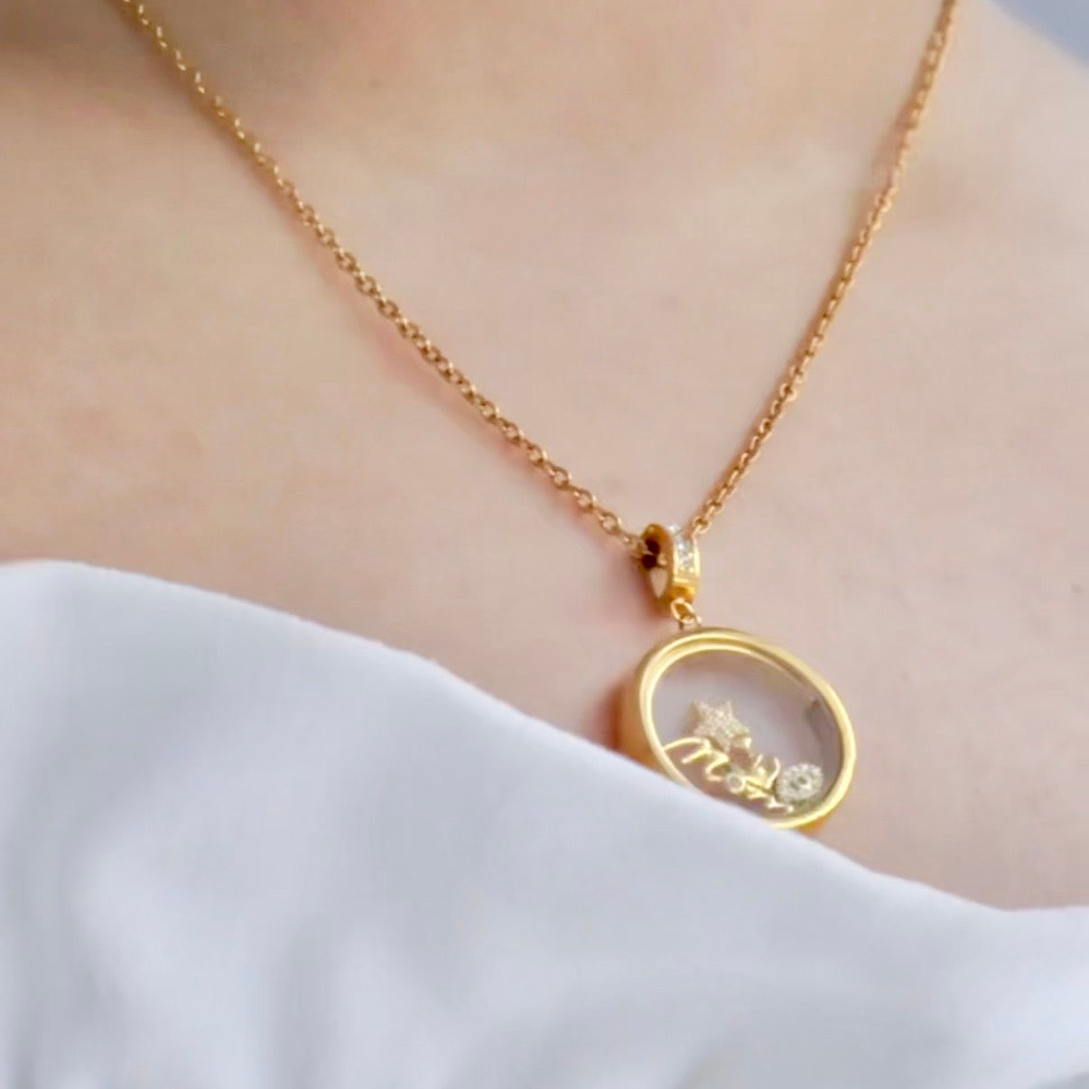 Storyline necklace without charms