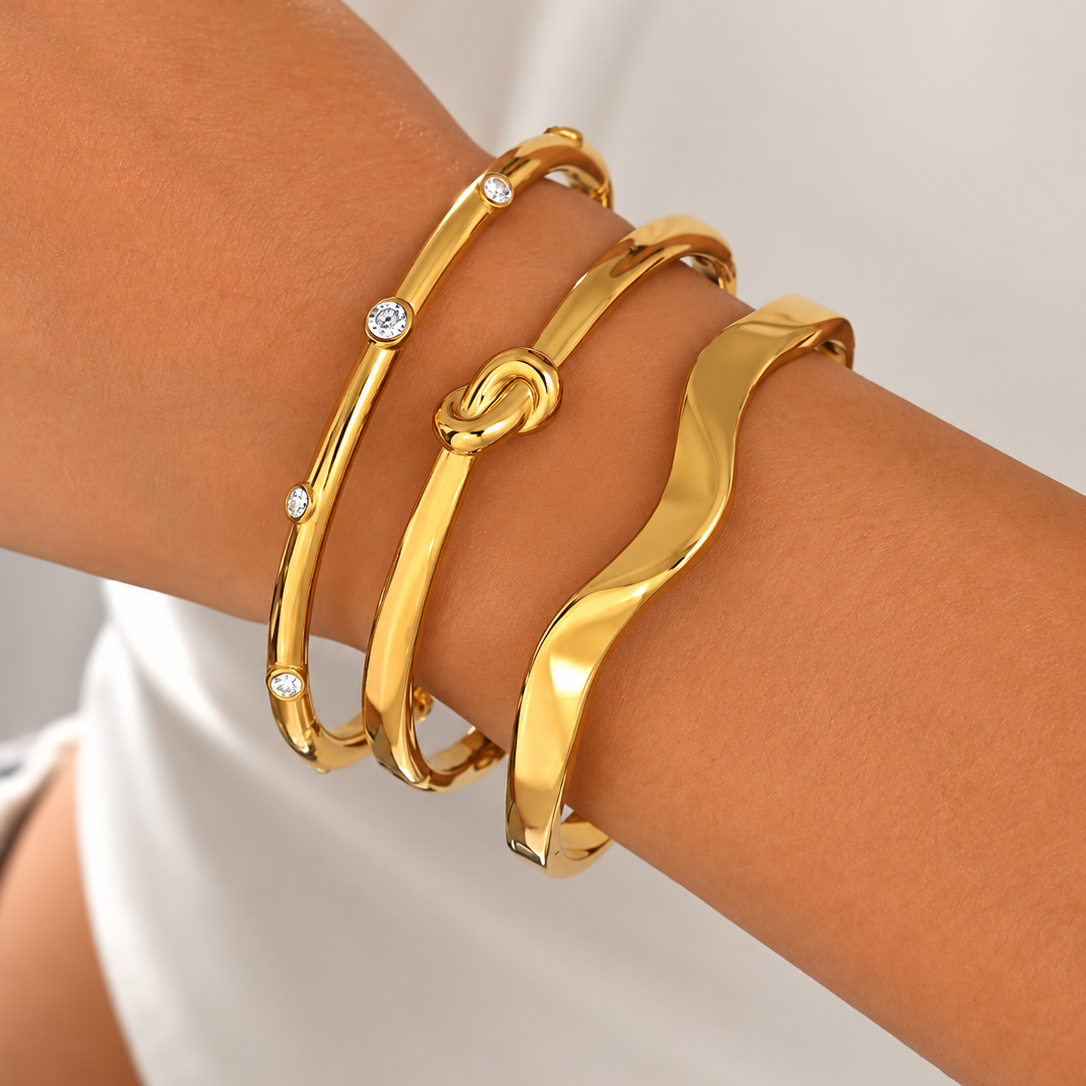 Wave bangle