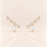 Spotlight pearl studs