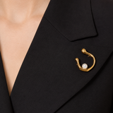 Elixir pearl brooch