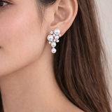Echo pearl earrings