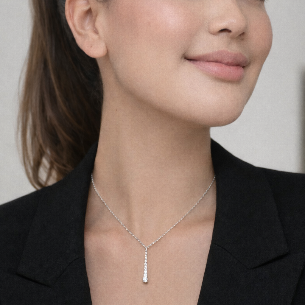 Lucia minimalistic necklace