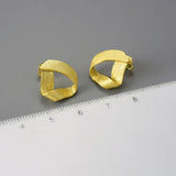 Demure studs