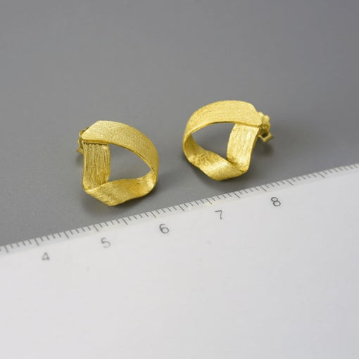 Demure studs
